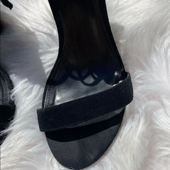 Forever 21 Strappy Suede Block Heels Black Size 6.5 - Picture 5 of 10